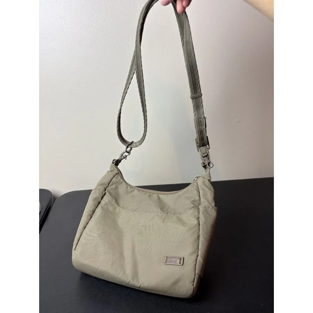 N/A pacsafe olive